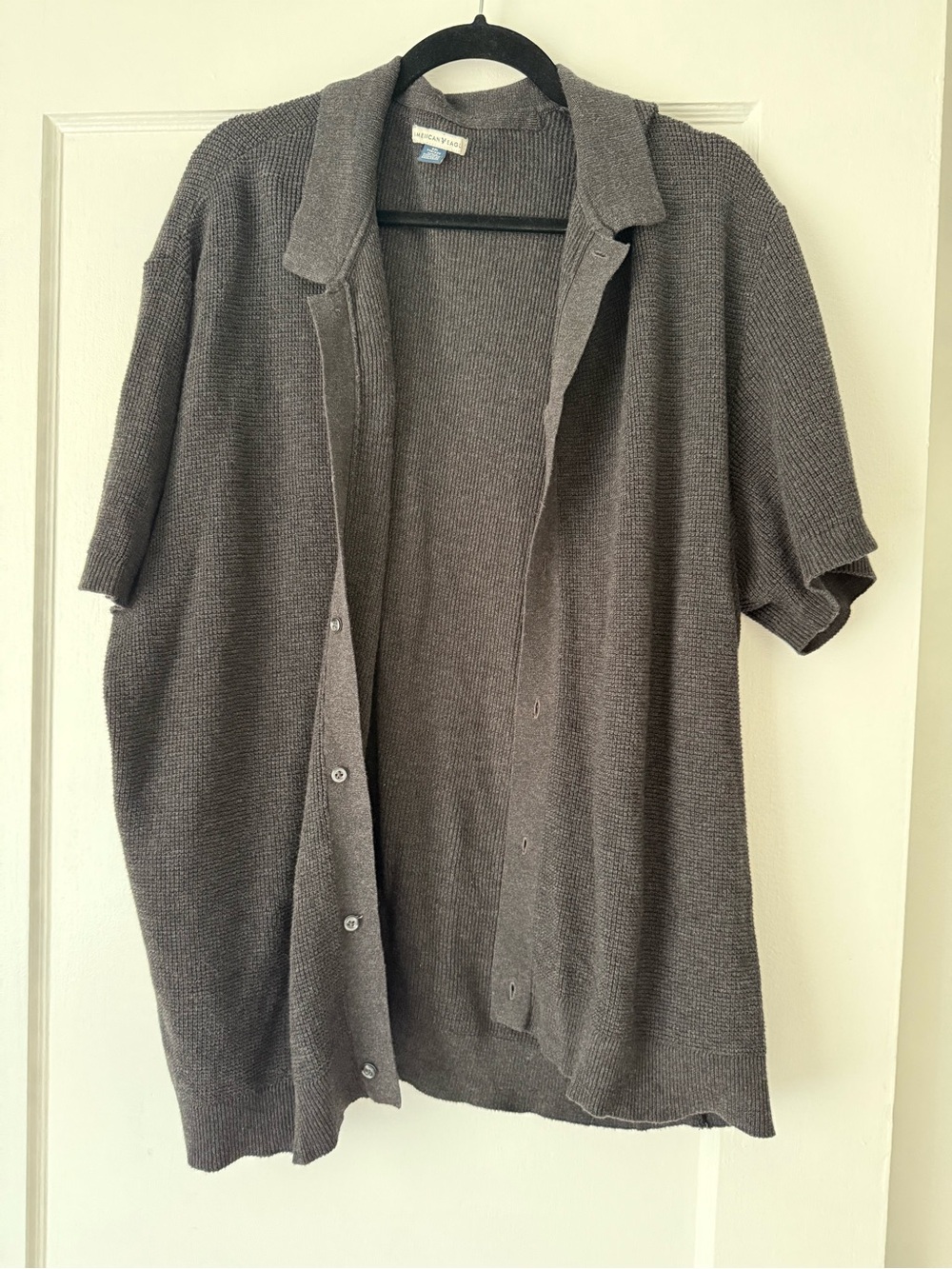 American Eagle Outfitters Men's Short-Sleeve Button-Up Cardigan - Charcoal